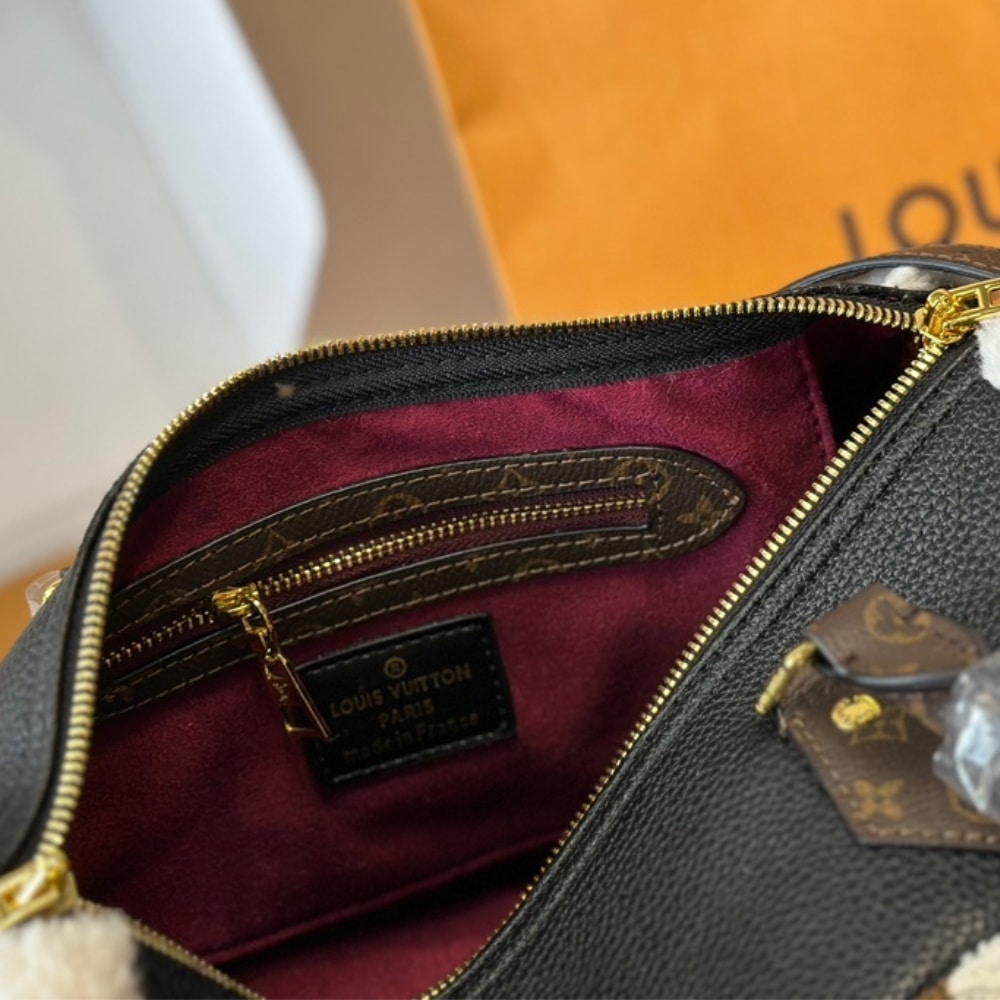 Louis Vuitton Speedy Bandouliere 30 Monogram Teddy Black 30cm M56966