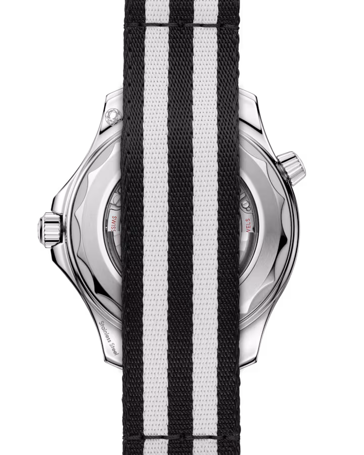 Omega Seamaster Diver 300M 42mm Nato Strap Men's Watch 210.32.42.20.01.005