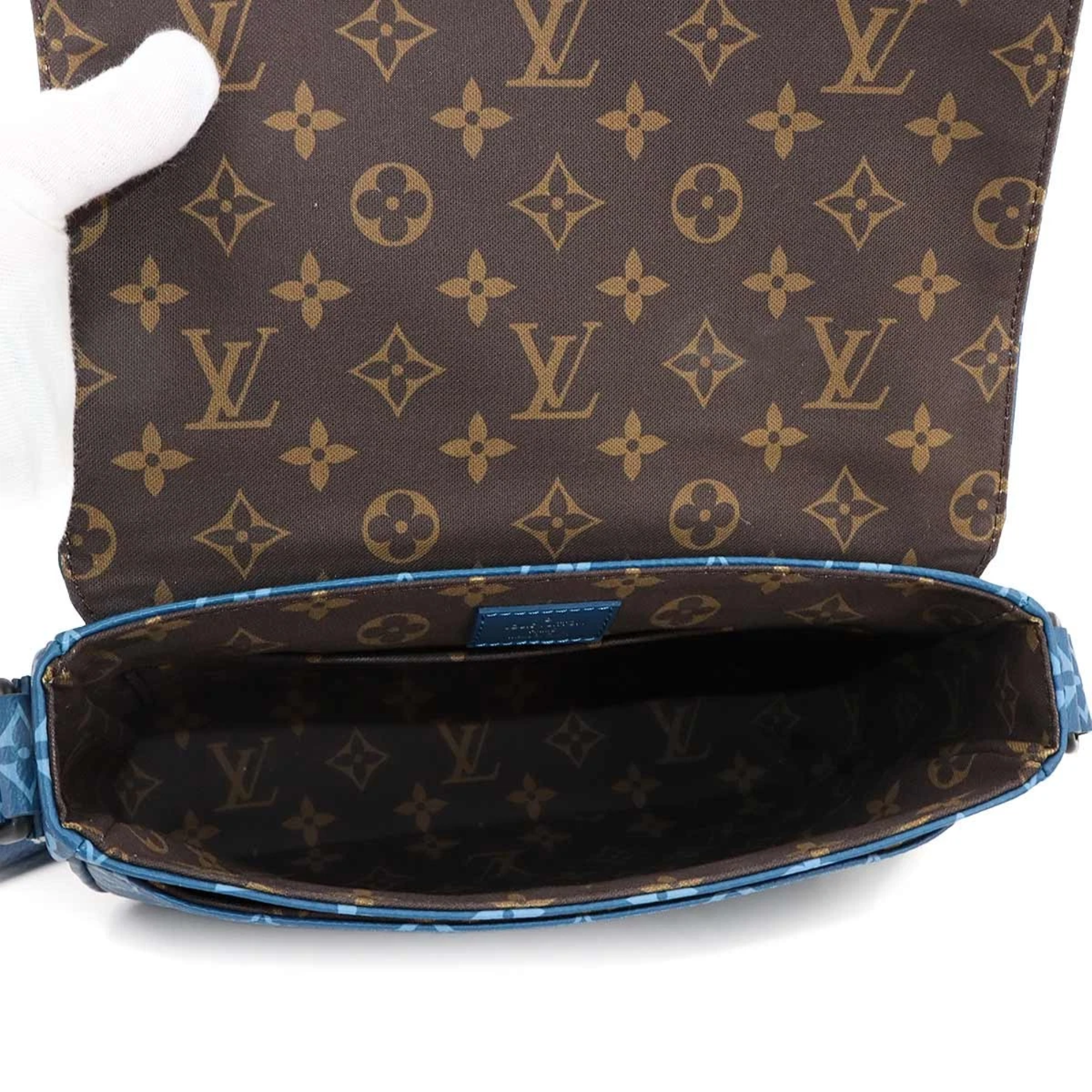 Louis Vuitton District Pm Bag Blue 26Cm M23785 For Men