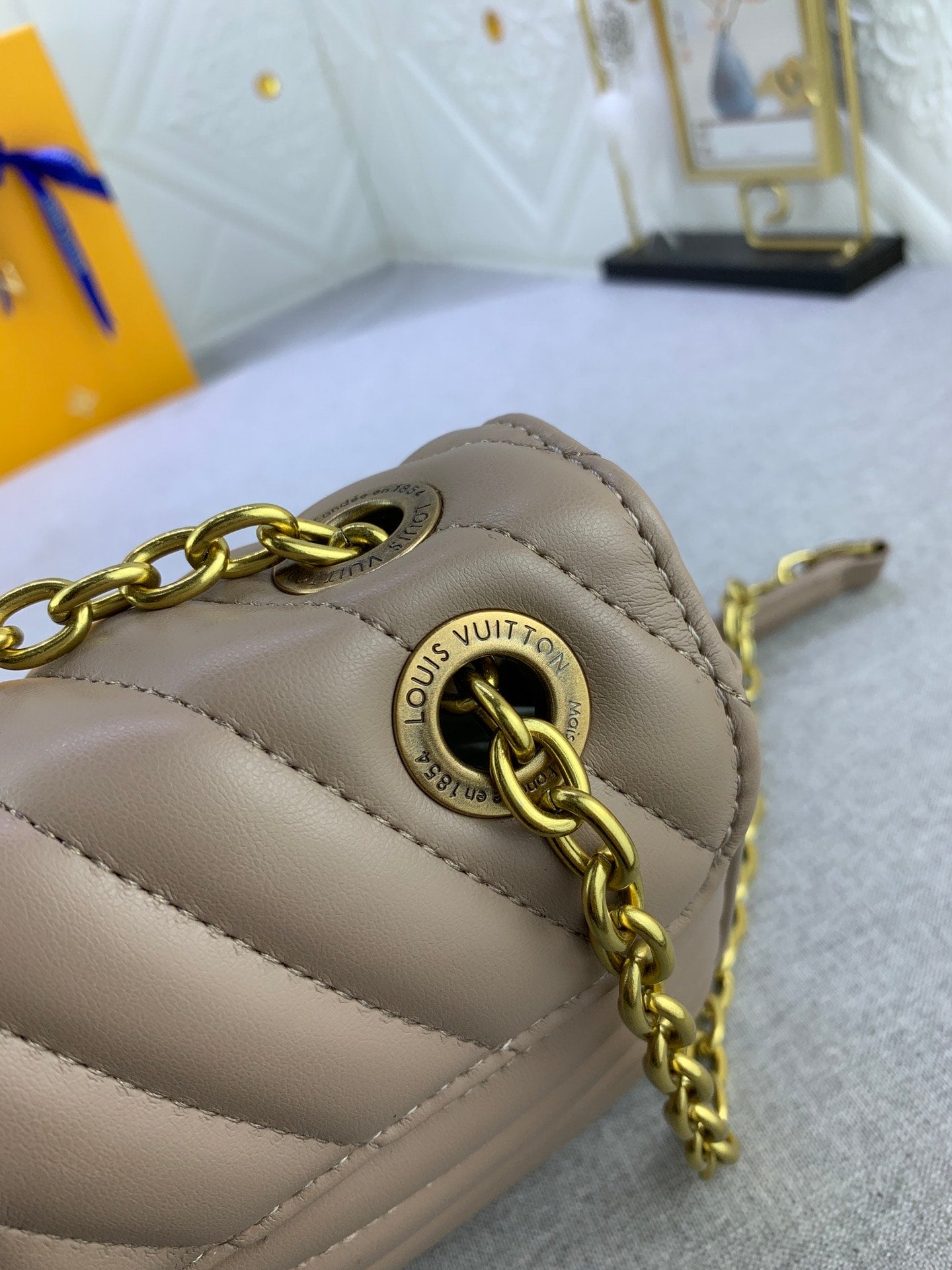 Louis Vuitton New Wave Chain Bag Taupe Fonc  Brown 21Cm