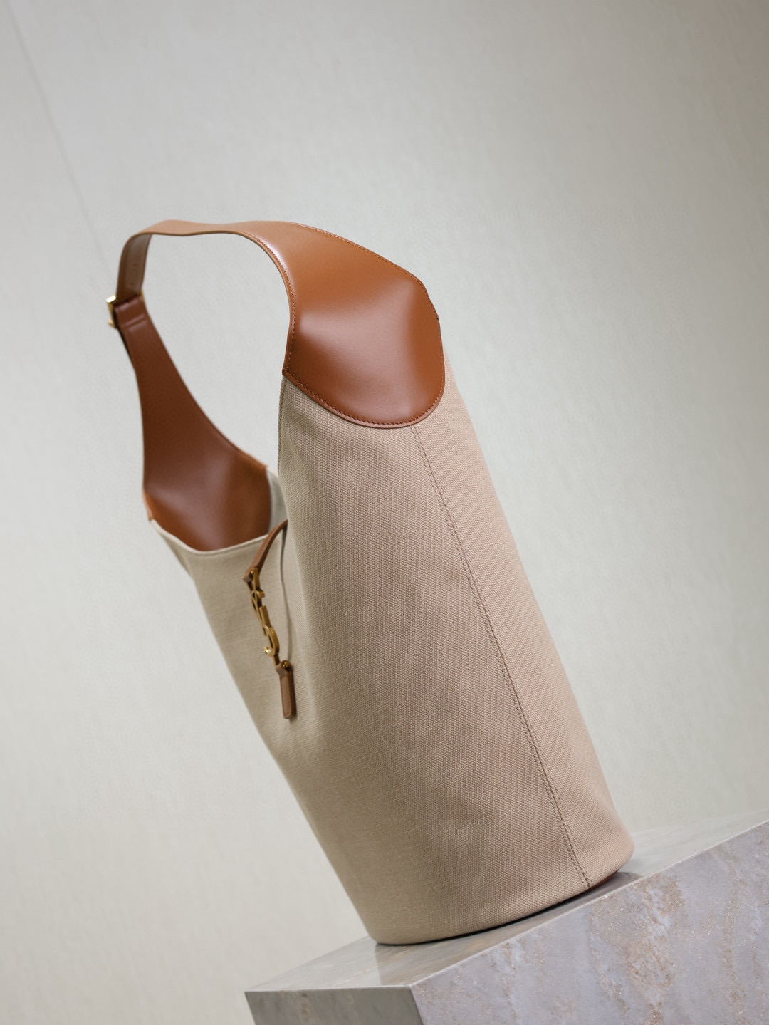 YSL LE 5 À 7 hobo in canvas and leather