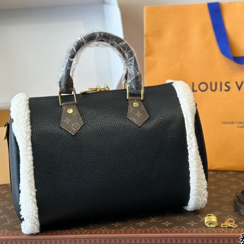 Louis Vuitton Speedy Bandouliere 30 Monogram Teddy Black 30cm M56966