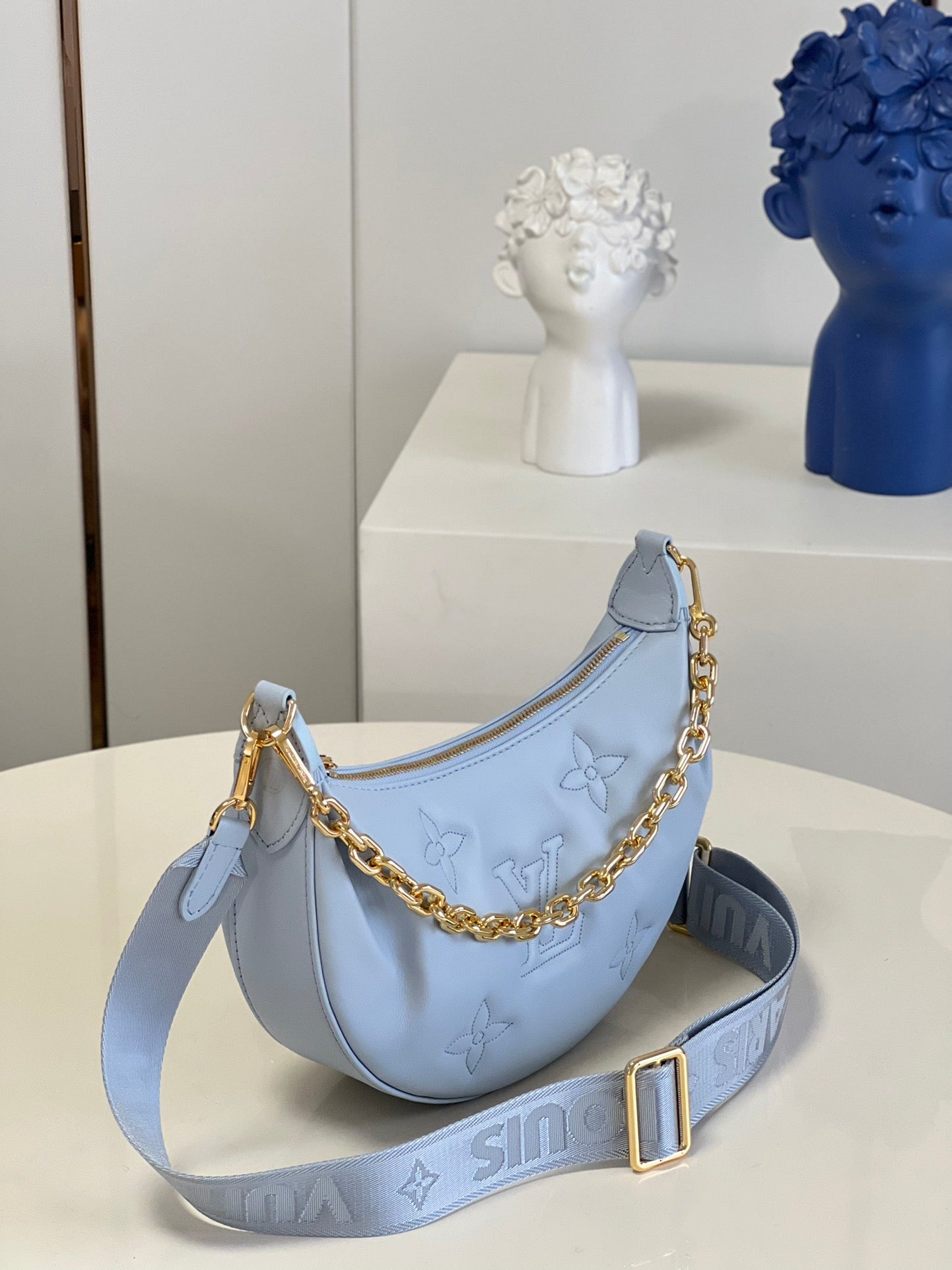 Louis Vuitton Over The Moon 27Cm Blue
