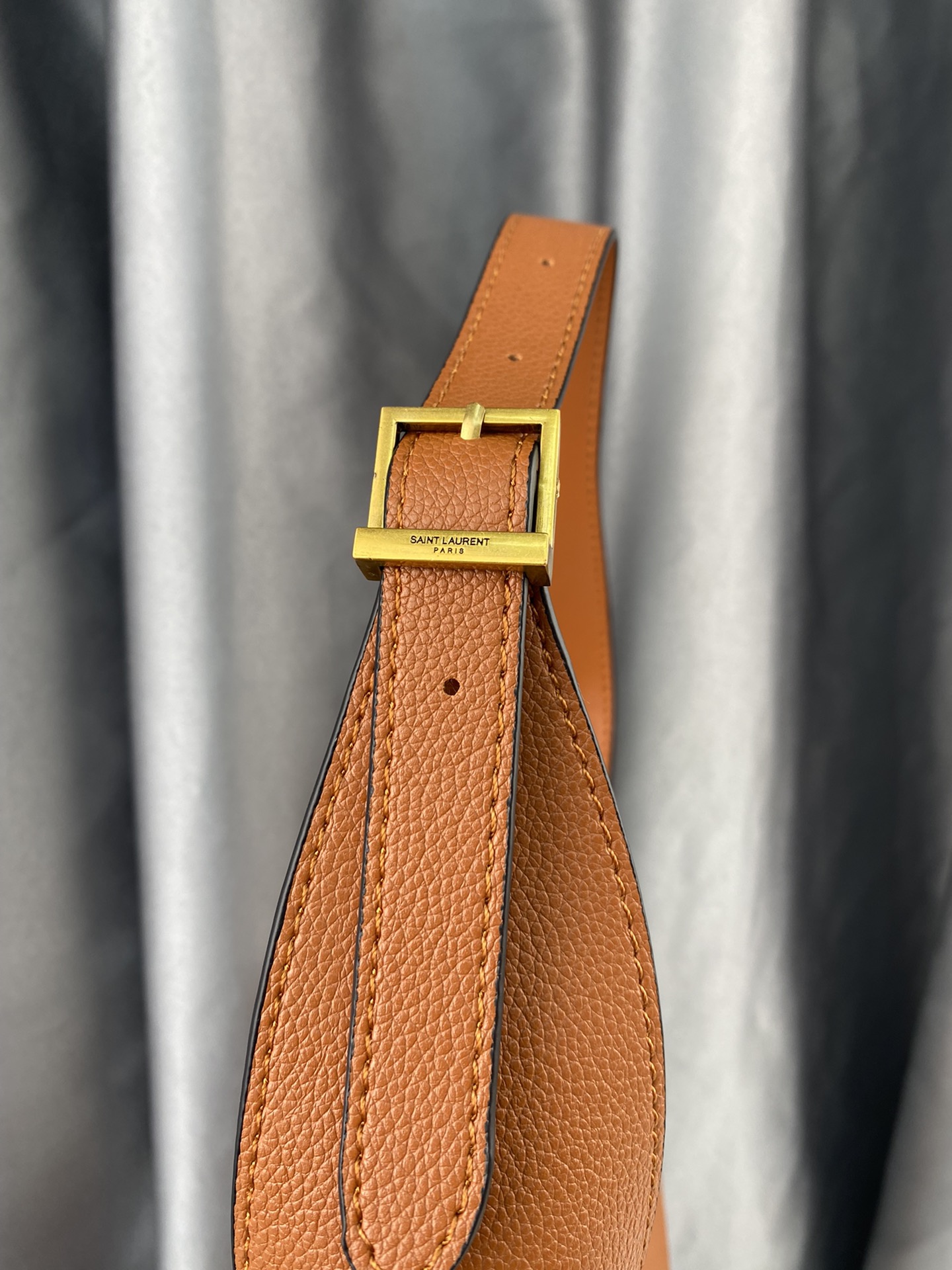 Saint Laurent 5 A 7 Soft Small Hobo Bag In Smooth Leather Beige