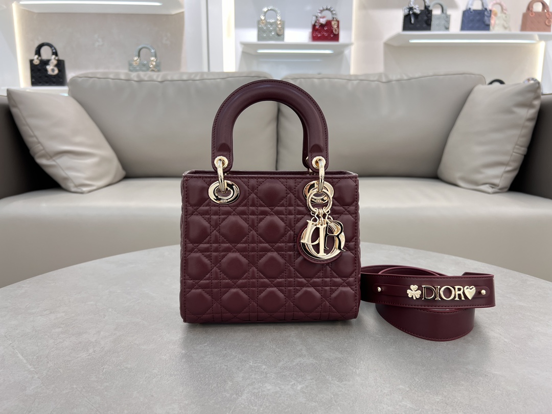 Four tarts sheepskin wine red