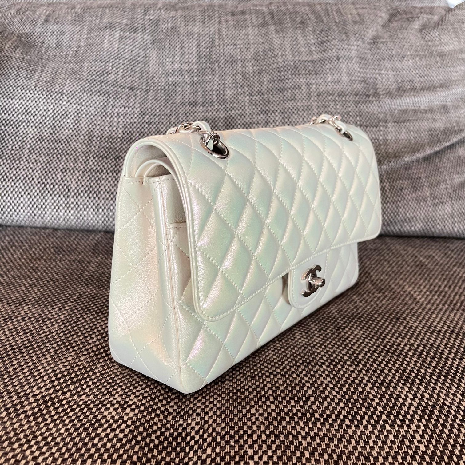 Classic Flap Bag（Pearl white/Silver logo）