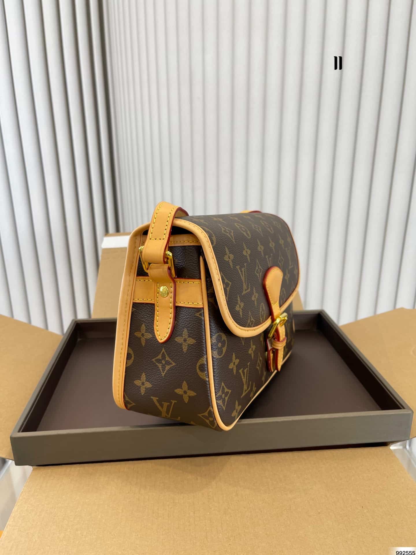 Louis Vuitton Monogram Canvas Sologne 26Cm Brown