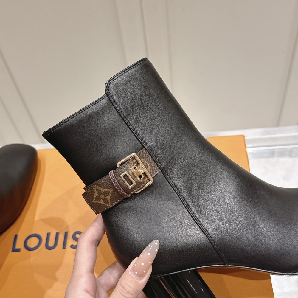 Louis Vuitton Silhouette Ankle Boot Black 1Aiefp