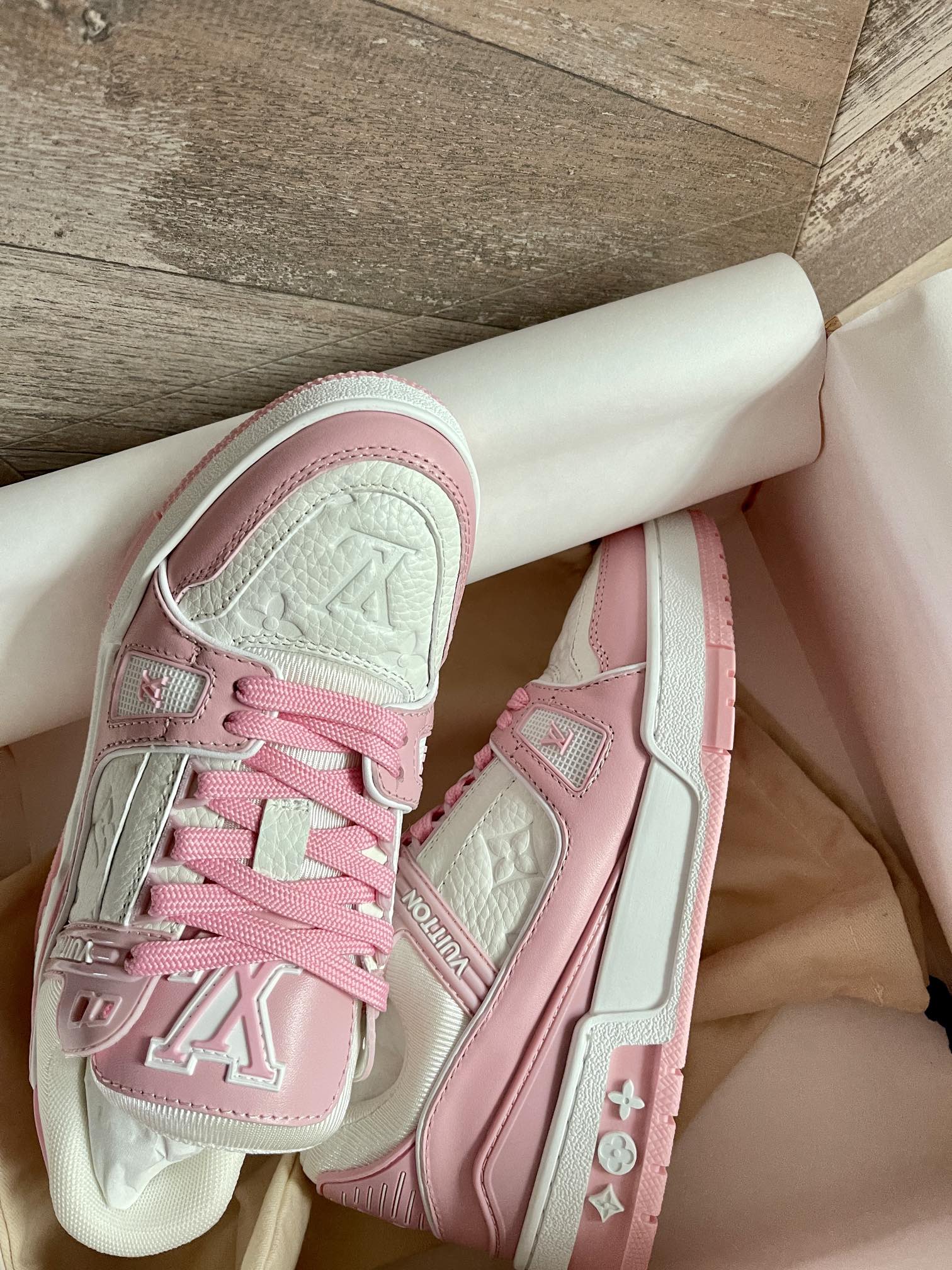 Louis Vuitton Lv Trainer Sneaker Pink Rose 1Aboek