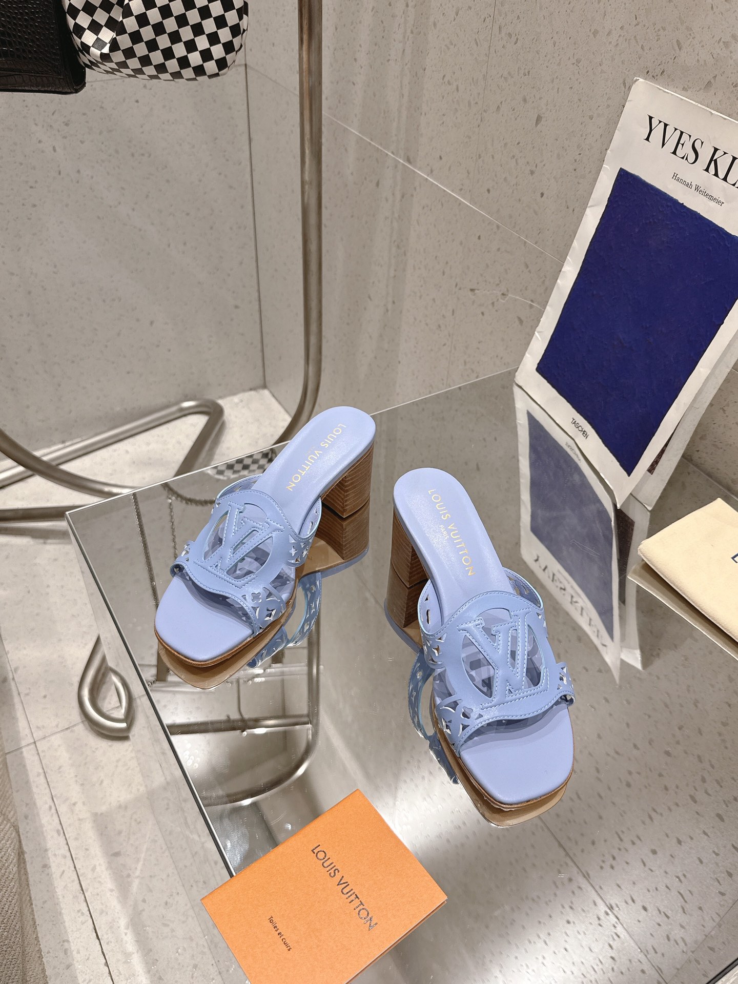 Louis Vuitton LV Isola Flat Mule Blue Women – 5.5cm Heel / 2.17in