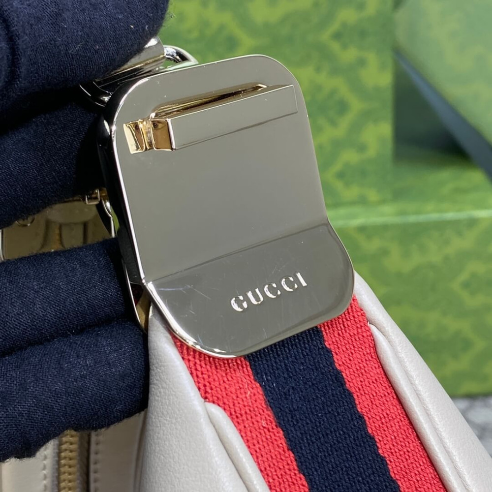 Gucci Oatmeal Leather Attache Medium Shoulder Bag
