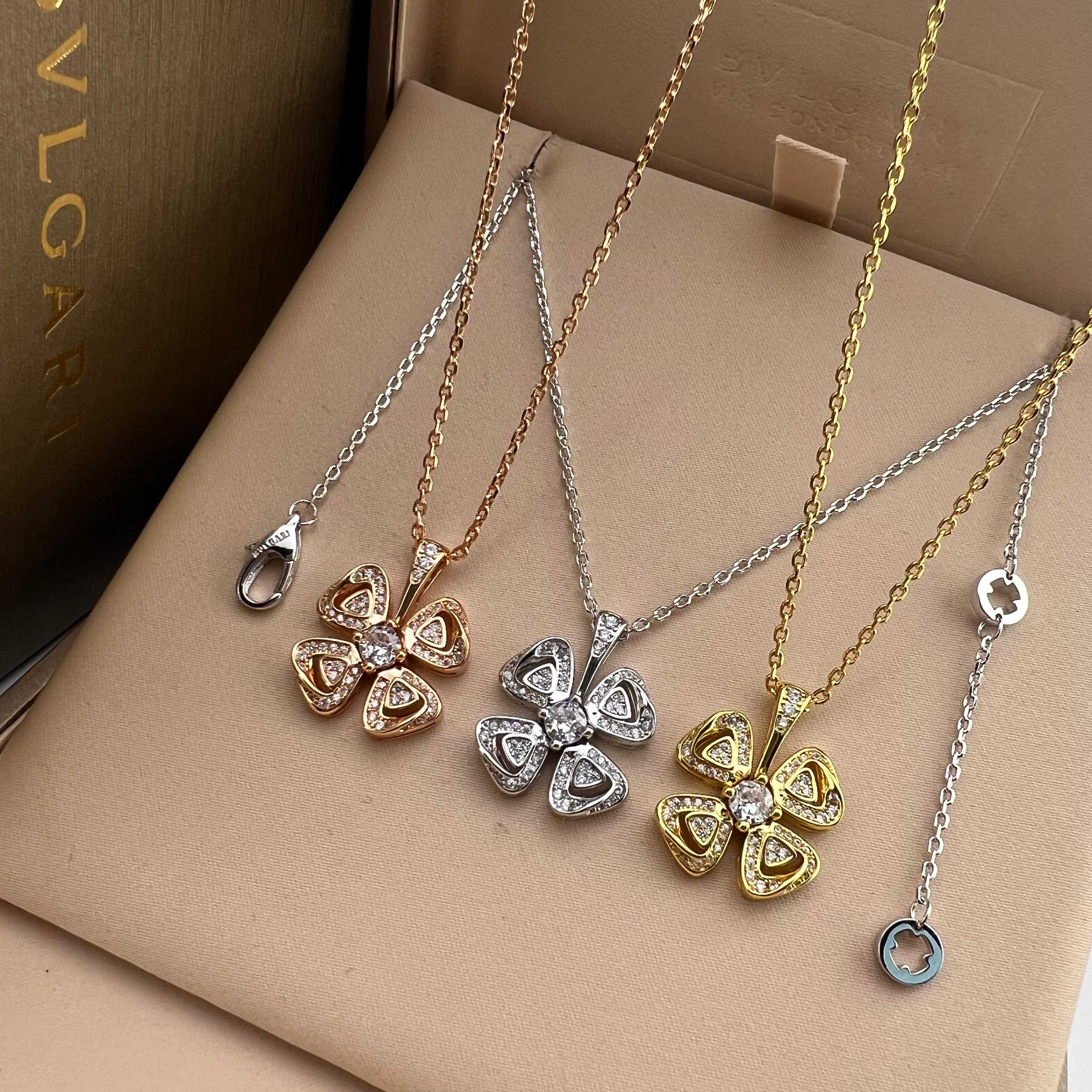 Full diamond flower necklace
