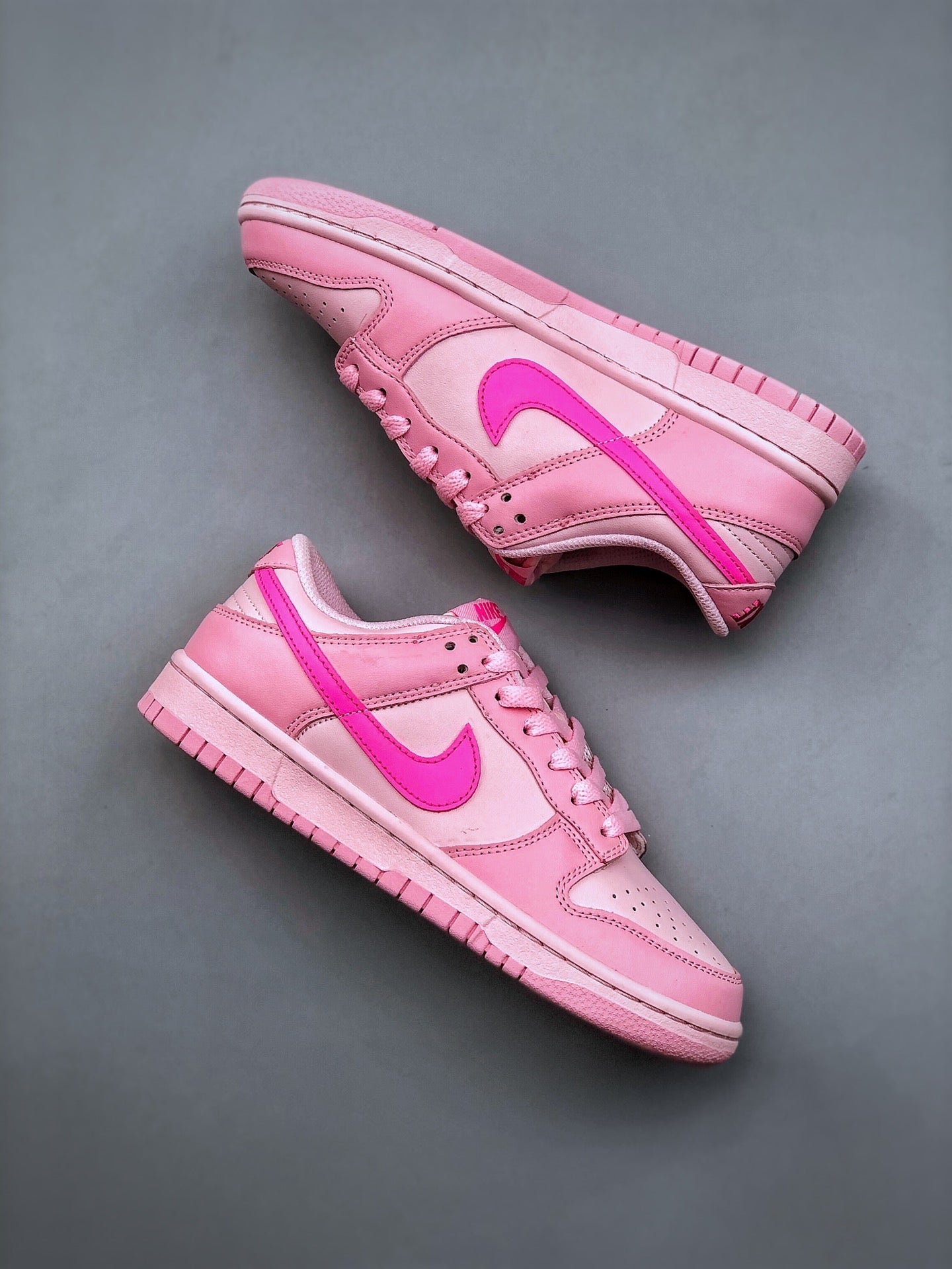 Dunk Low Triple Pink