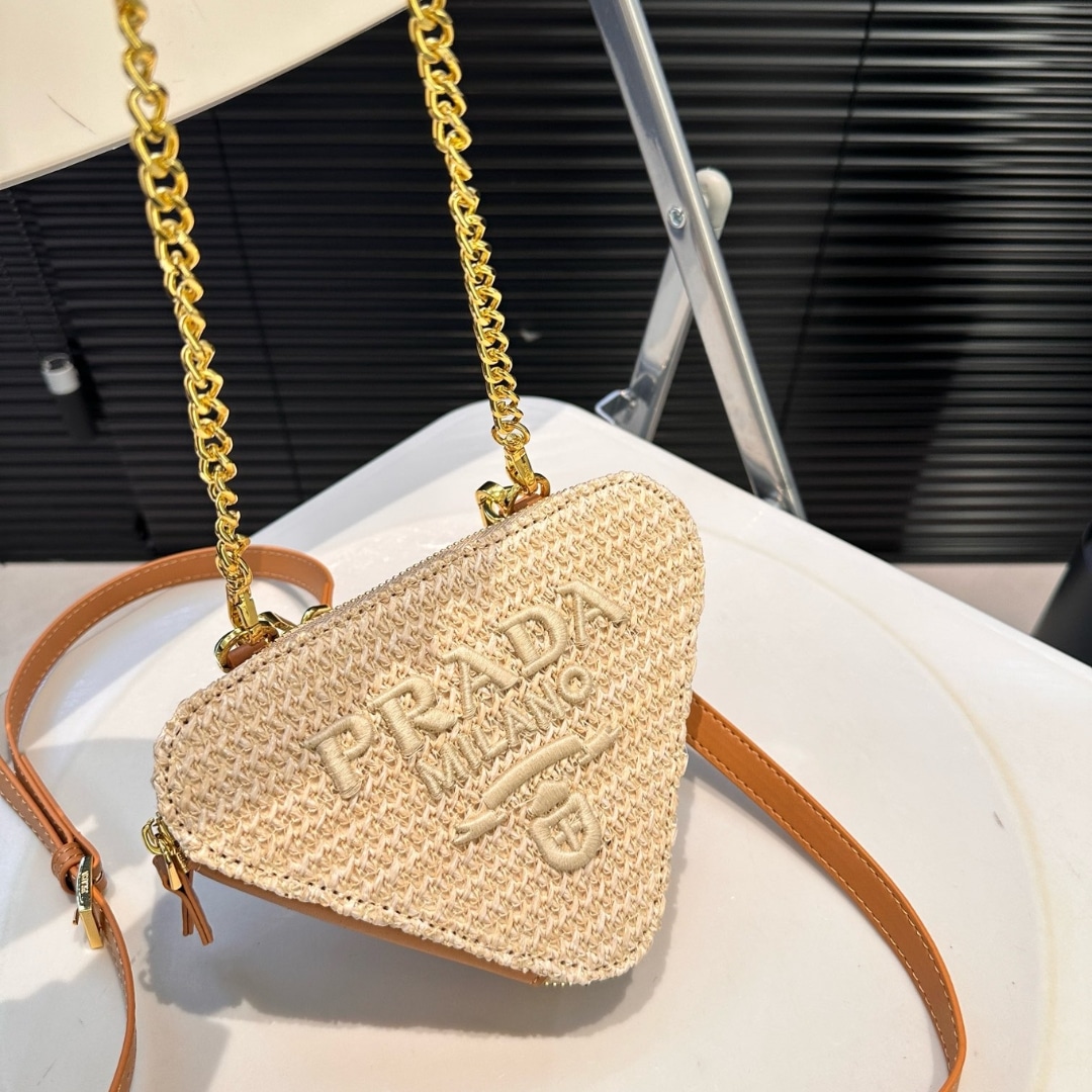 Prada Crochet Mini Pouch Natural 19cm 1NR015 2CXK F0018