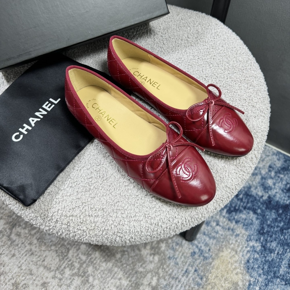 Chanel Ballerina Flat Shoes In Red