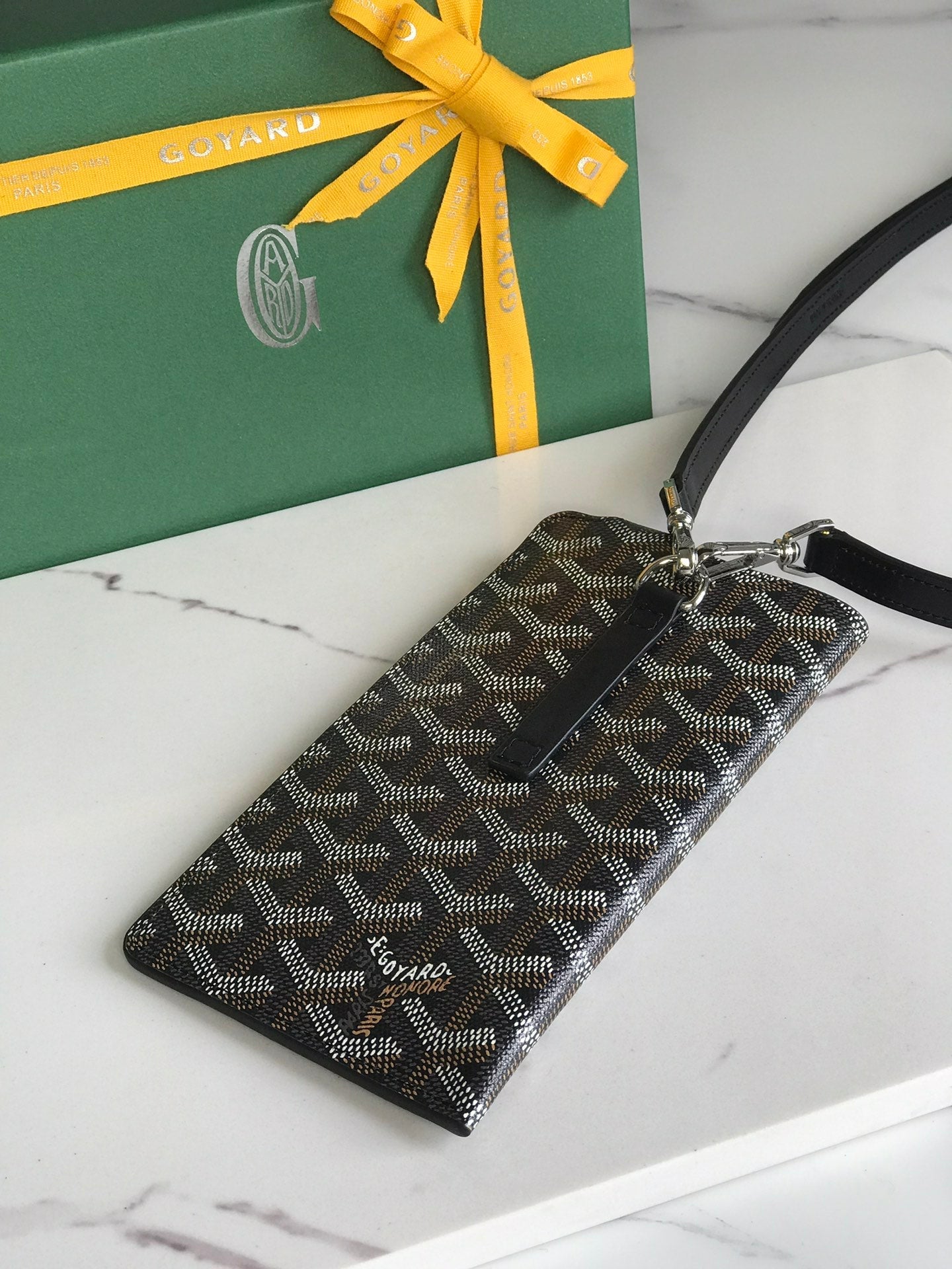 Goyard Montmartre Gm Case 18 Cm Black Goyardine Canvas
