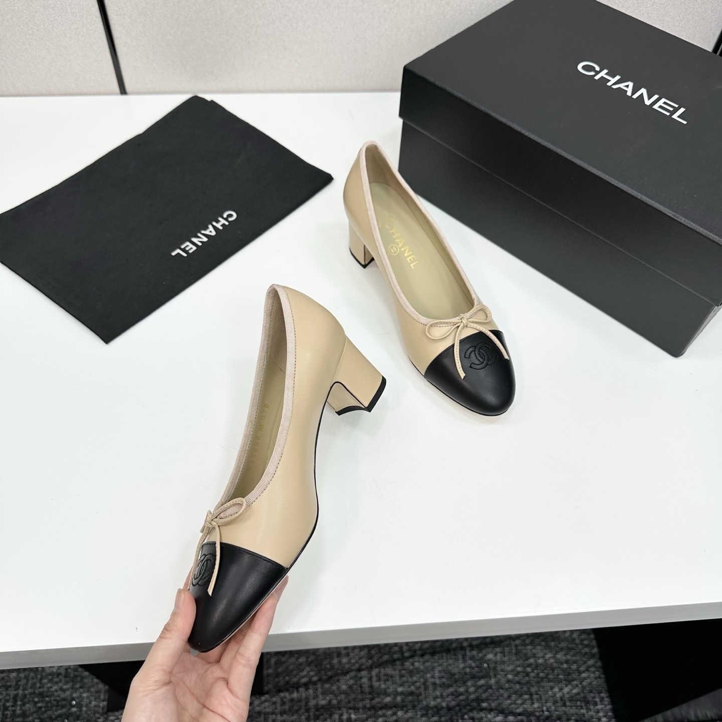 Chanel CC Cap Toe Mid Heel Pumps Beige/Black – Heel 4.5cm