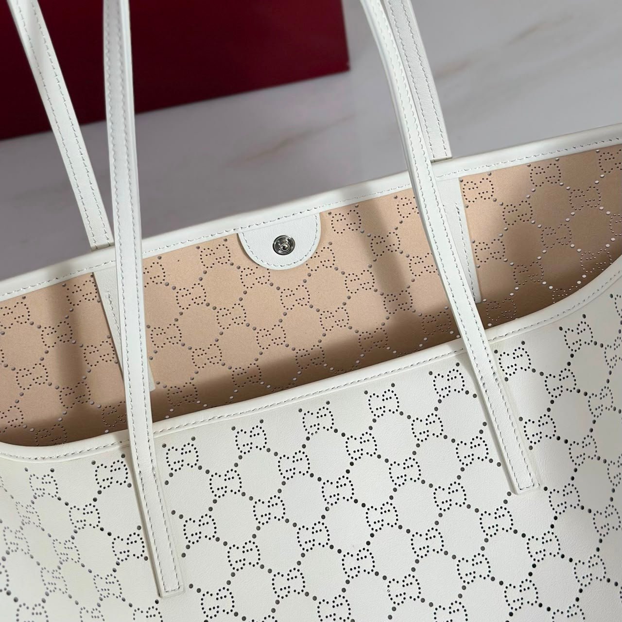 Gucci Tribeca Large Tote Bag 38cm/15in White Leather GG 874745