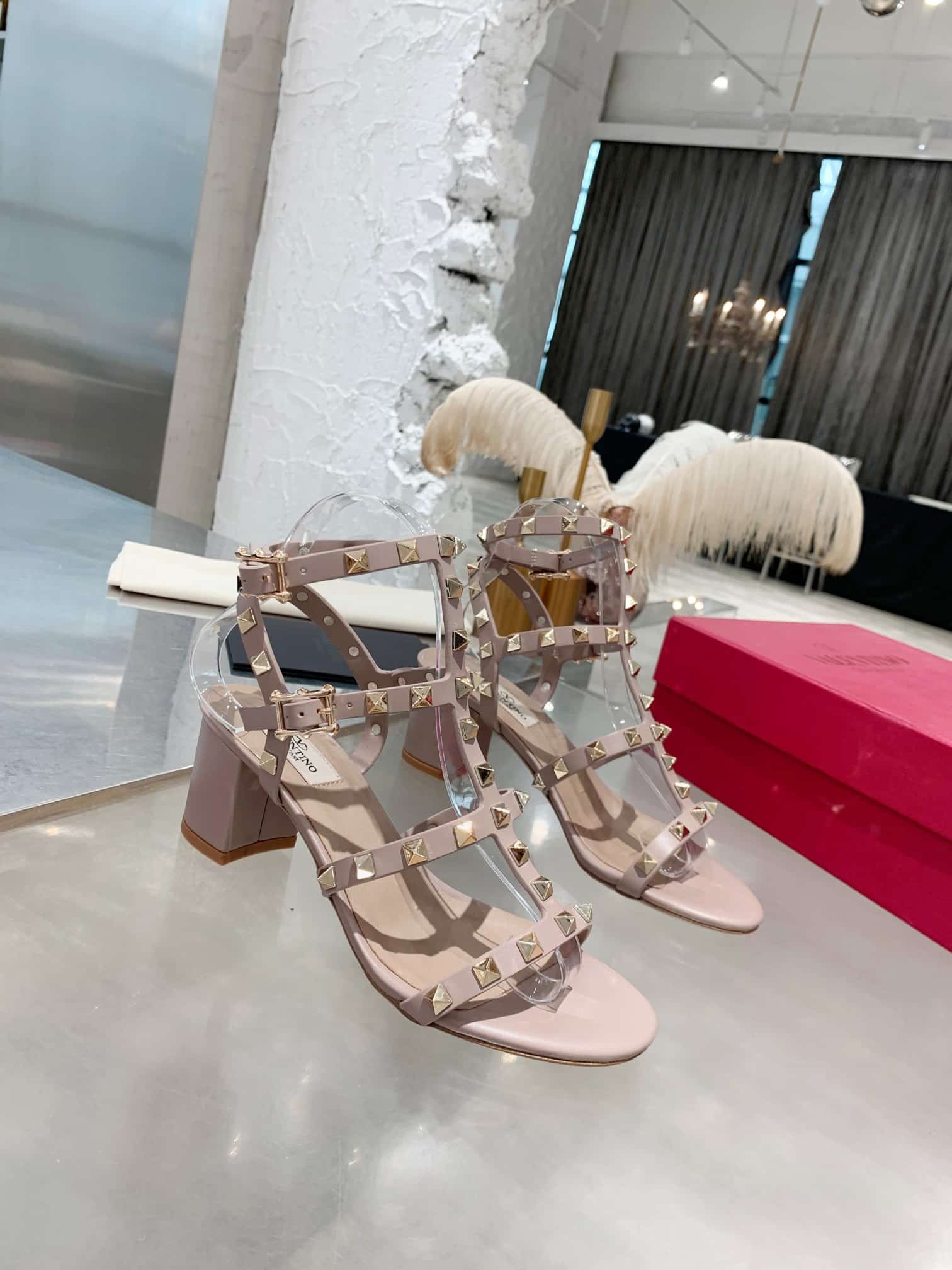 Valentino Garavani Rockstud Leather Sandals Beige