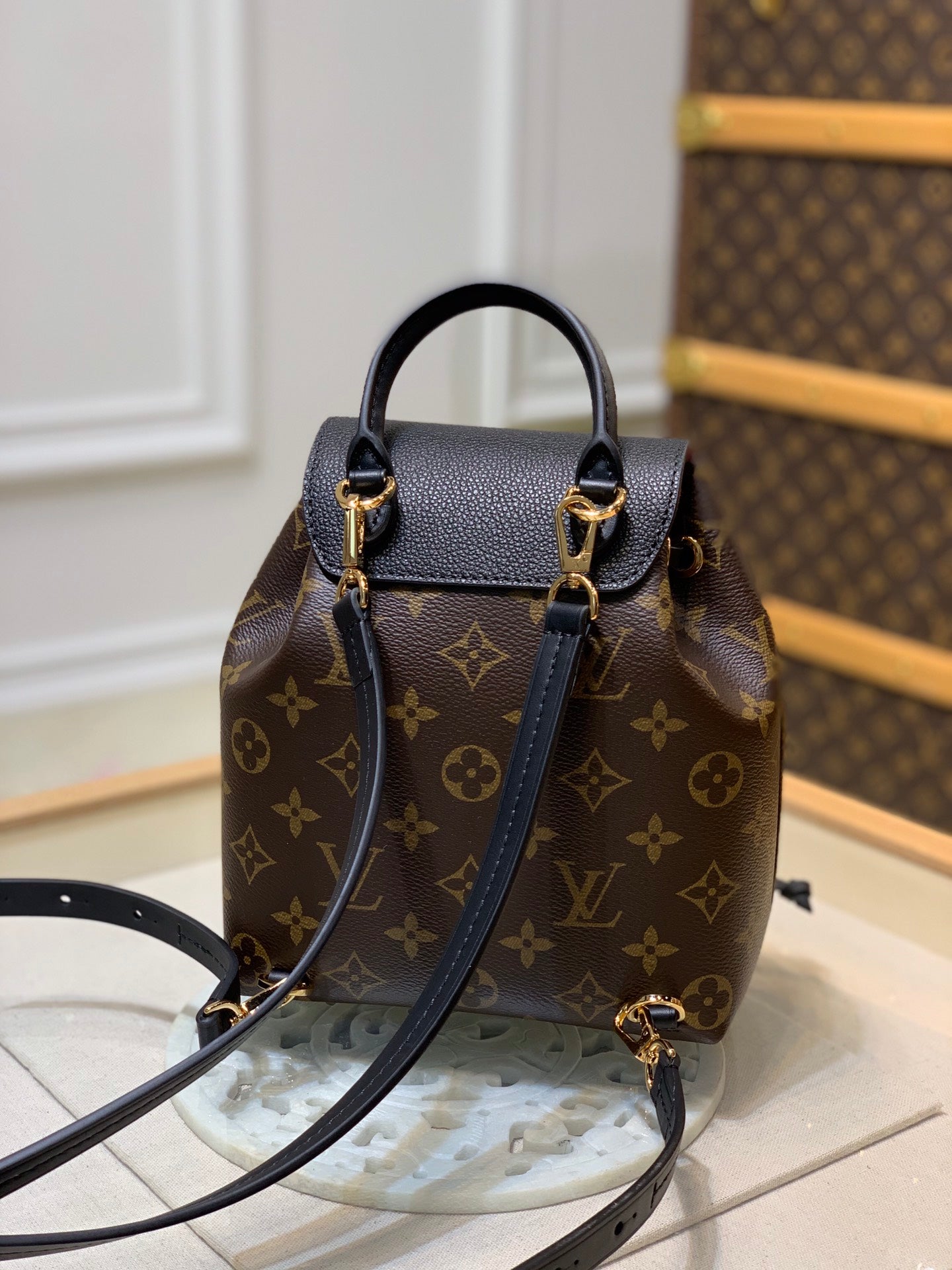 Louis Vuitton Montsouris 33Cm Black
