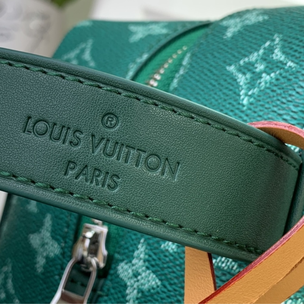 Louis Vuitton Rocker Dopp Kit Green 22Cm