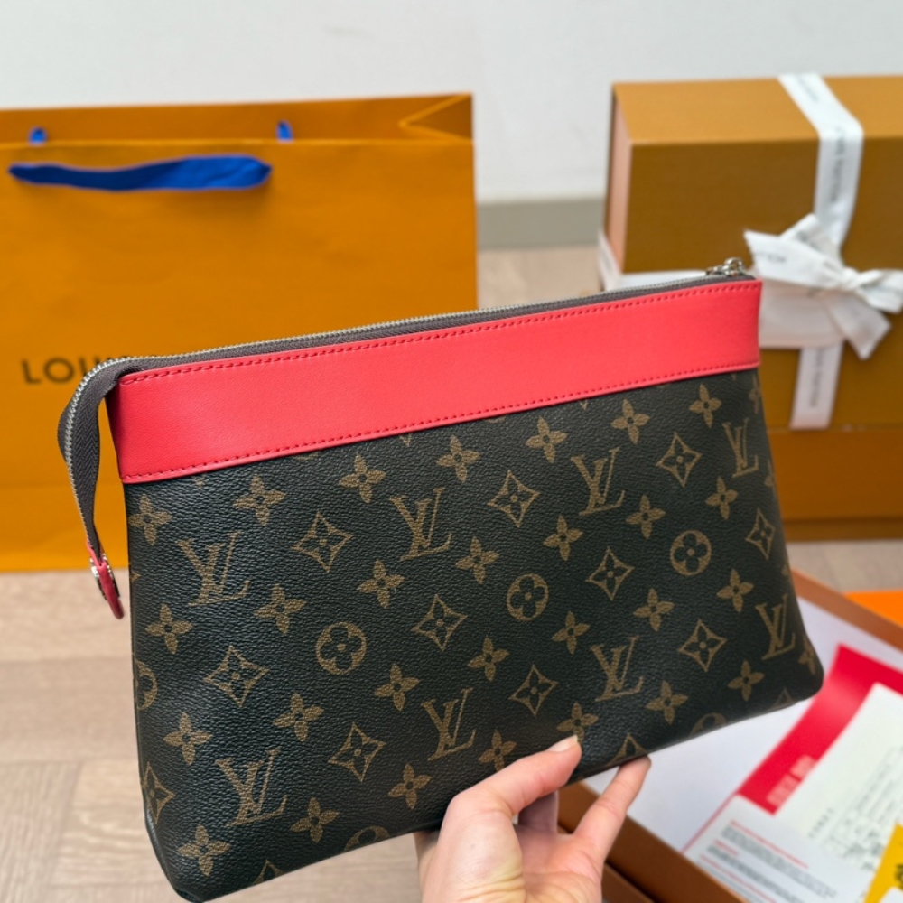 Louis Vuitton Pochette Voyage Souple Bag Pink 29Cm M13356