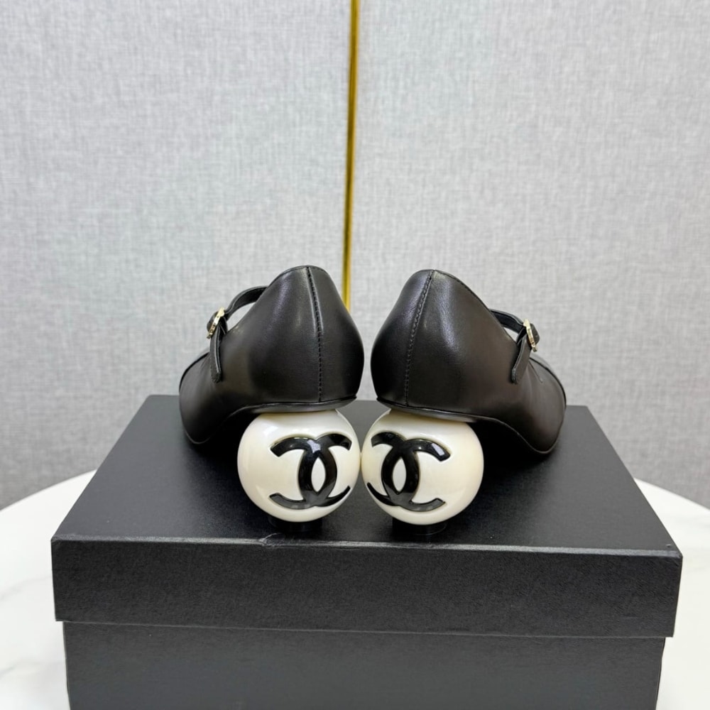 Chanel Mary Janes Patent And Imitation Pearls Black G46775 B22202 94305