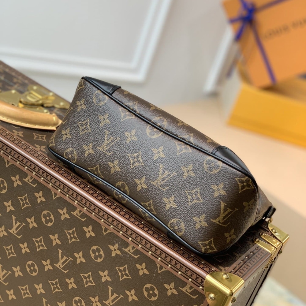 Louis Vuitton Boulogne PM Monogram Black 26Cm M45831