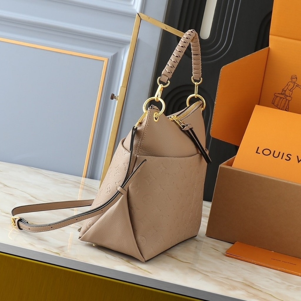 Louis Vuitton Maida Hobo Bag Tourterelle Gray 32cm M45523