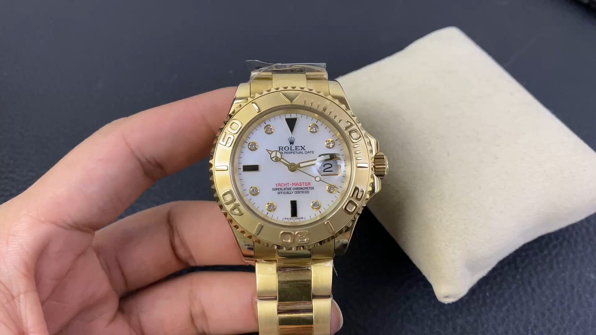 【Super Clone】Rolex Yacht Master 168628 White Mother of Pearl Diamond Dial Yellow Gold Case 35mm Women's Watch