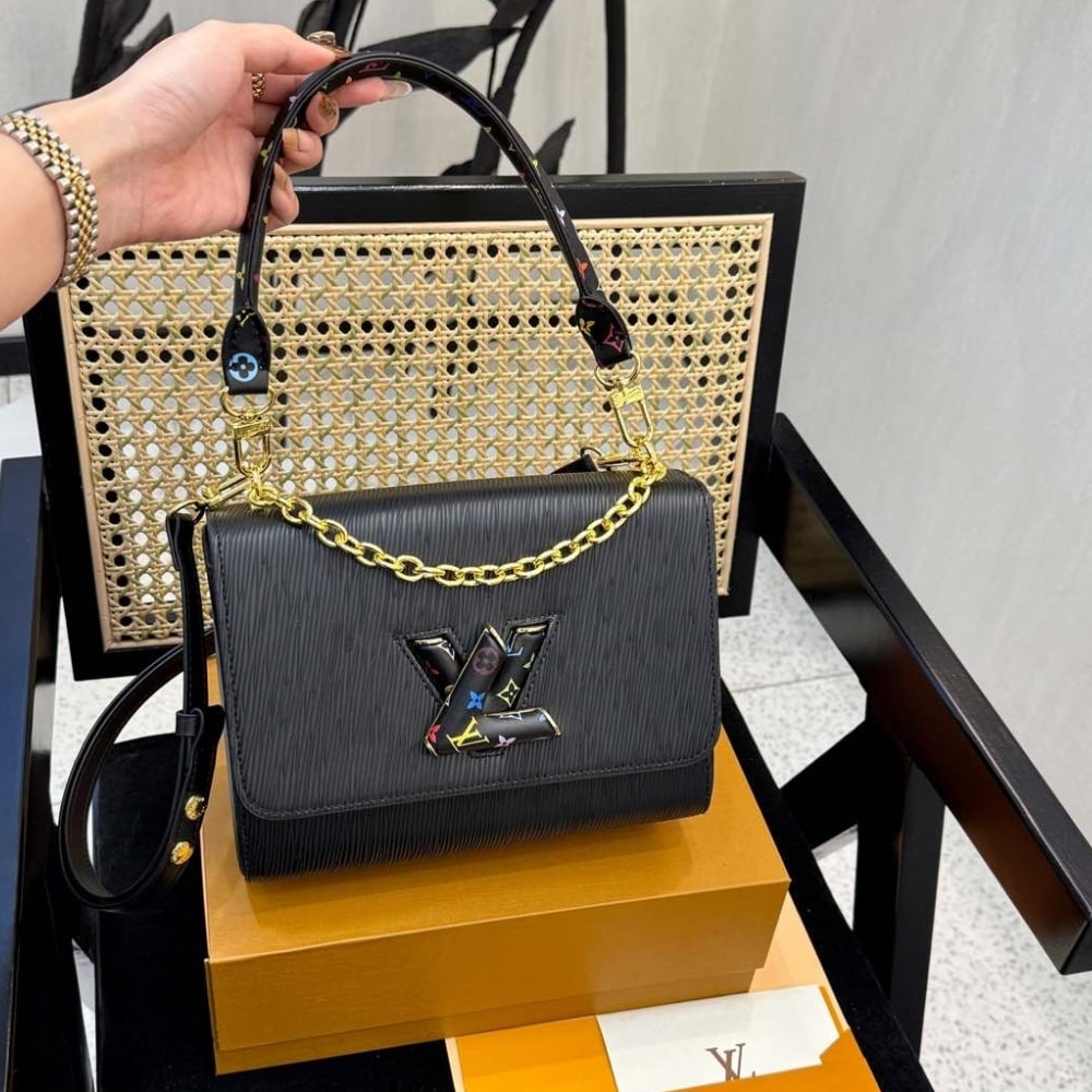 Louis Vuitton X Takashi Murakami Lv Twist MM Slim Bag Black 23cm M13243
