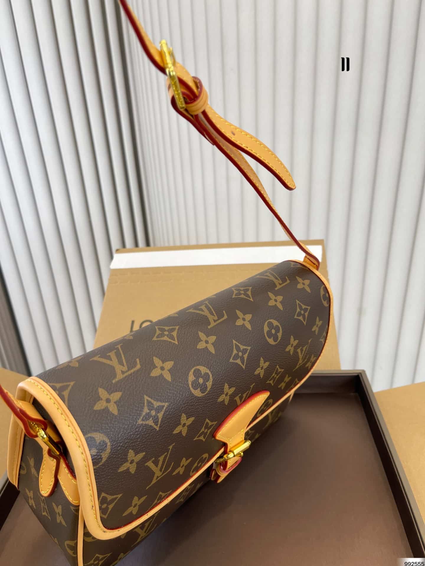 Louis Vuitton Monogram Canvas Sologne 26Cm Brown