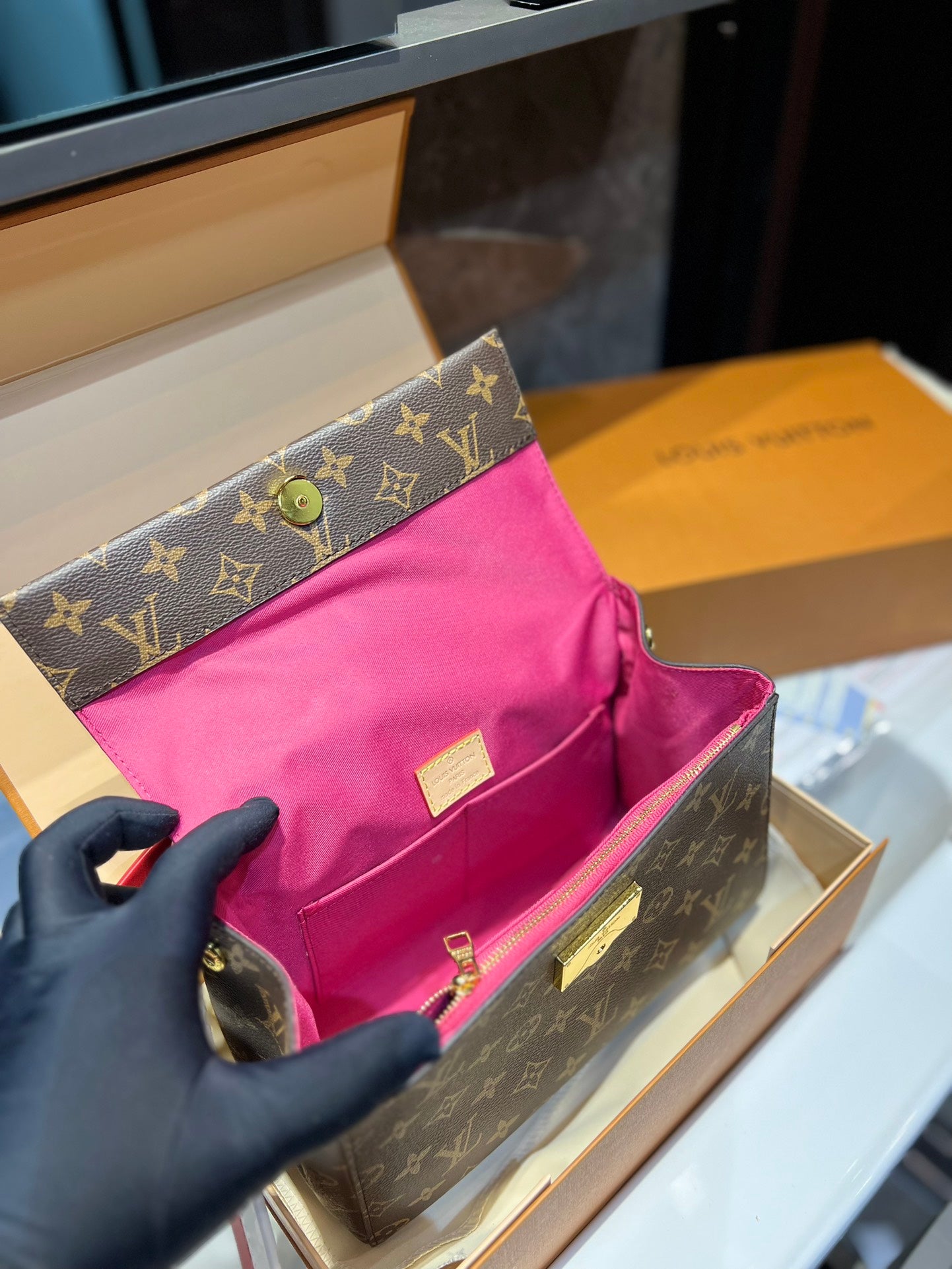 Louis Vuitton Cluny Brown Beige And Red Strap 25Cm