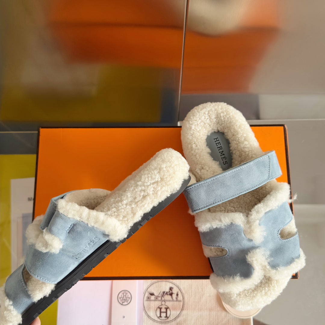 Hermès slippers baby blue