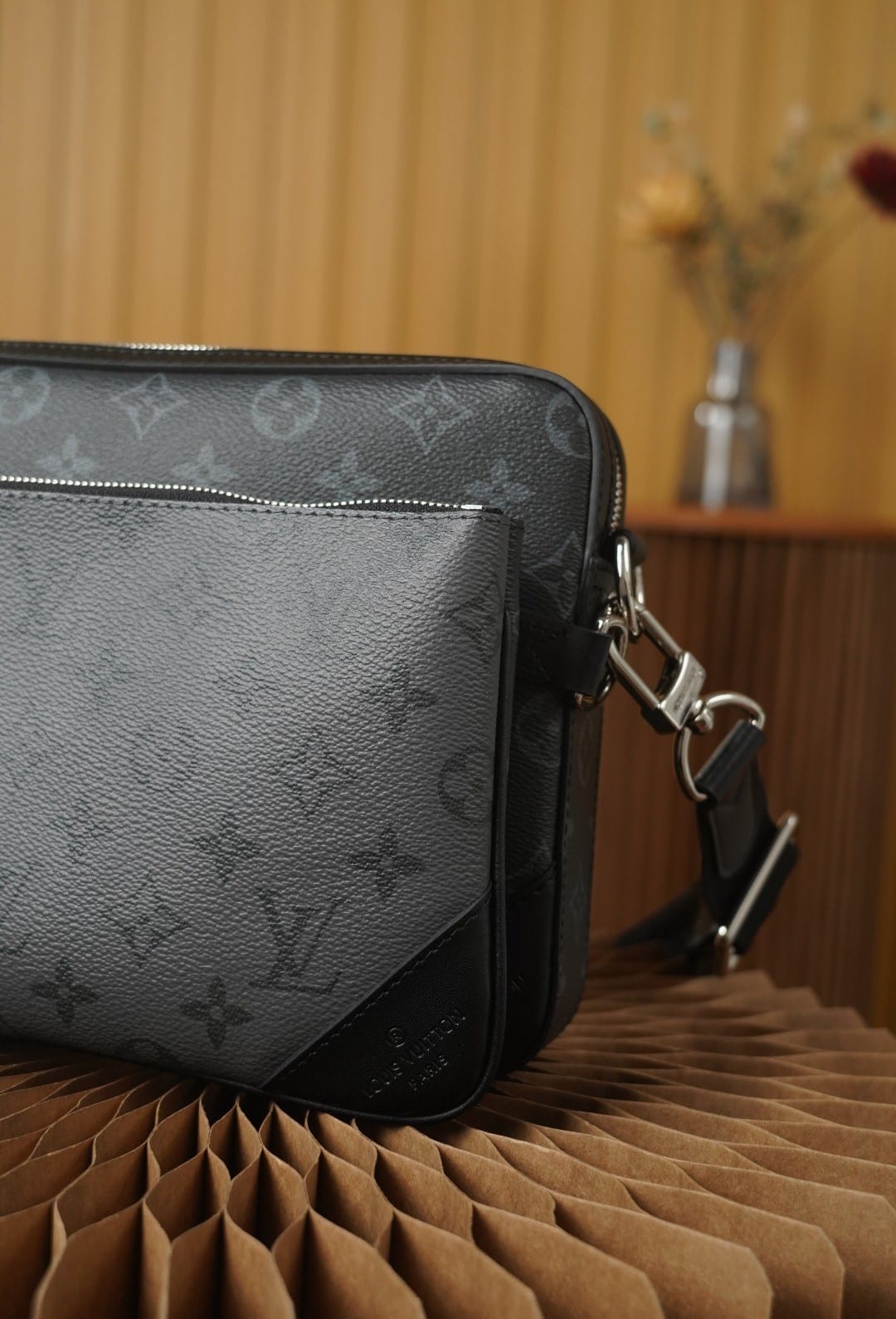 Louis Vuitton Trio Messenger 25Cm M69443