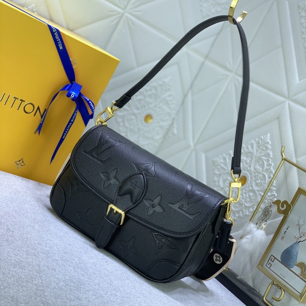 Louis Vuitton Diane Monogram Empreinte Black 24Cm M46386