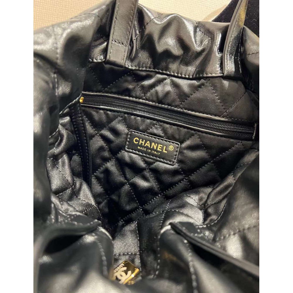 Chanel 22 Backpack in Black Shiny Calfskin 34cm