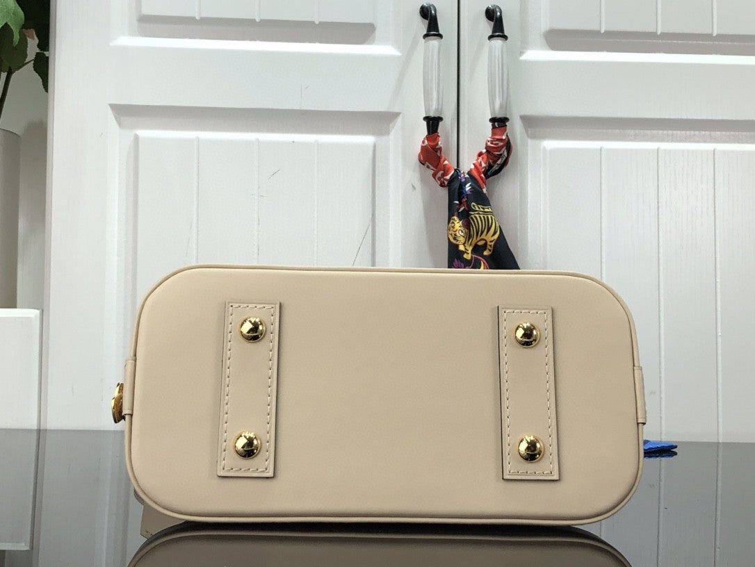 Louis Vuitton Damier Azur Alma Bb 23Cm