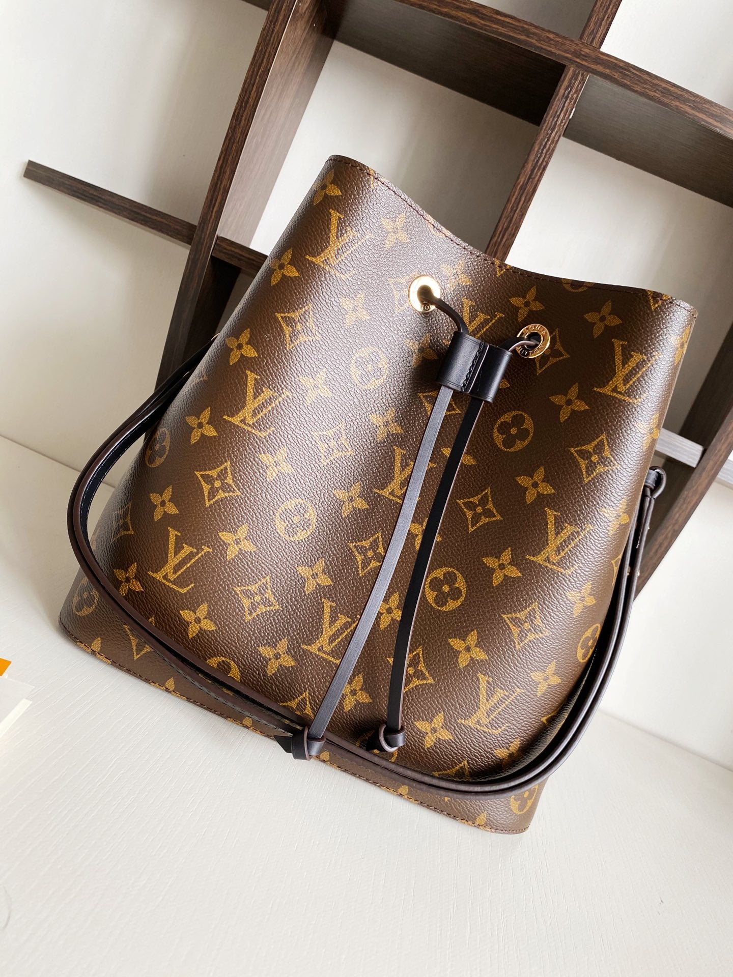 Louis Vuitton Neonoe Mm Black