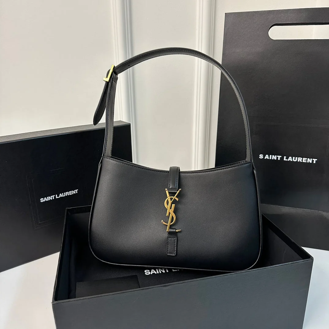 Le 5 a 7 24 Black Lambskin Ghw