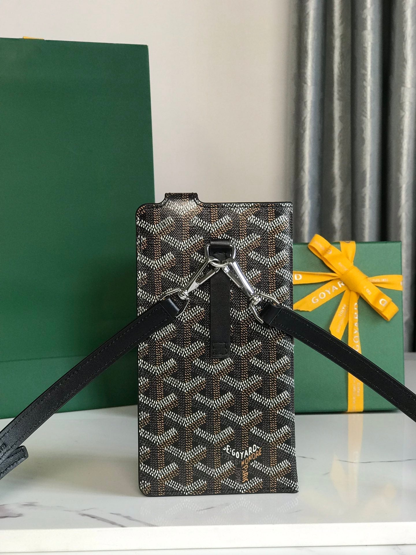 Goyard Montmartre Gm Case 18 Cm Black Goyardine Canvas
