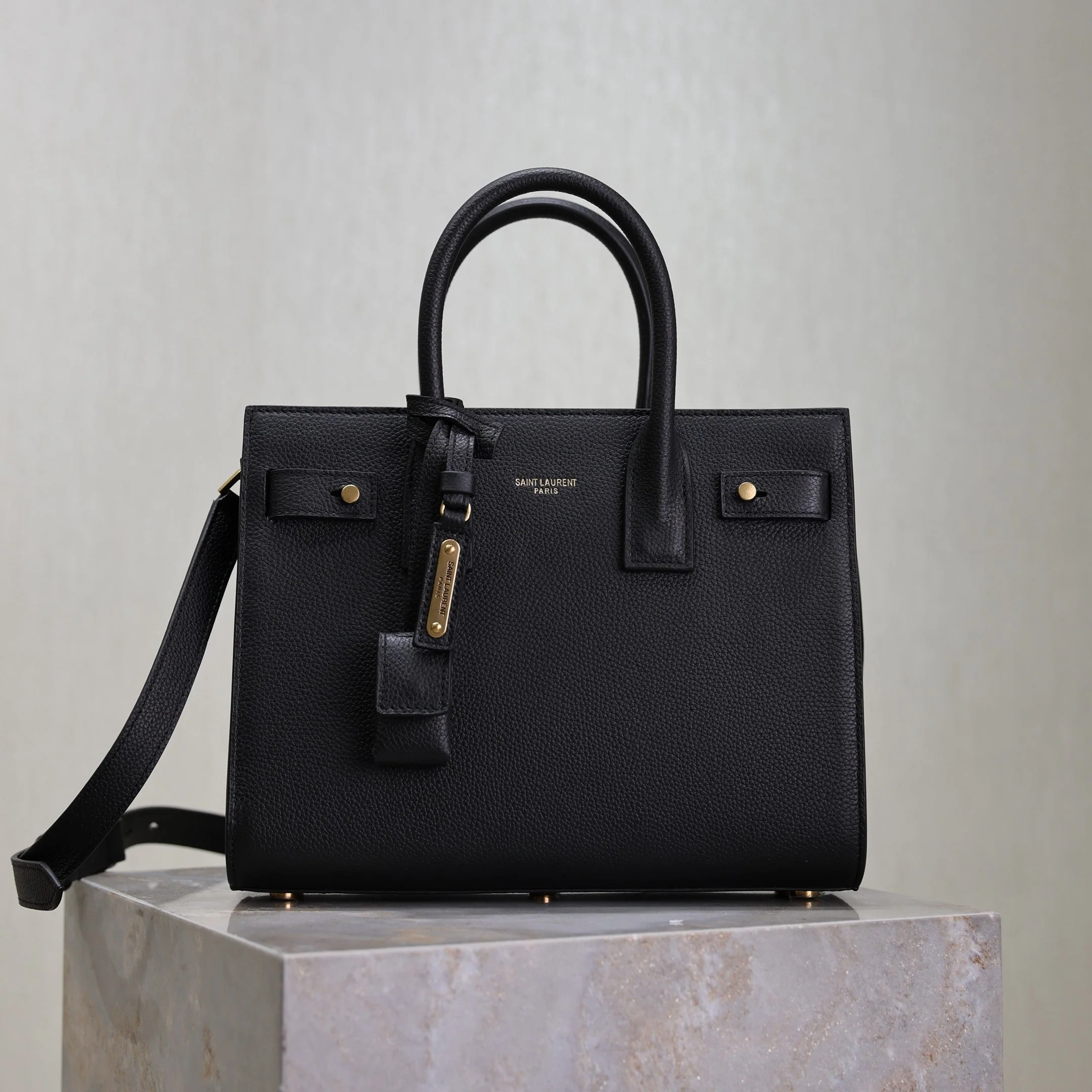 Sac De Jour Nano 26cm Black Grain Cowhide GHW