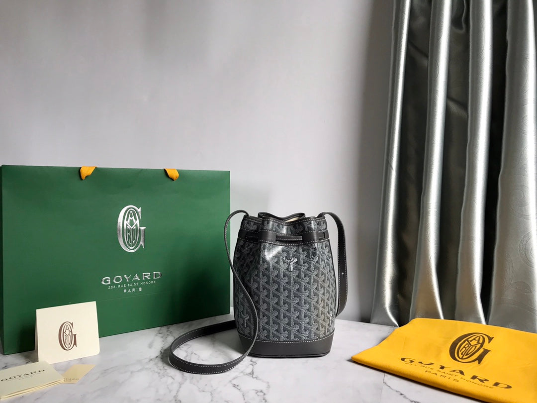 Goyard Petit Flot Bucket Bag 22 Cm Gray Goyardine Canvas And Lambskin Trim