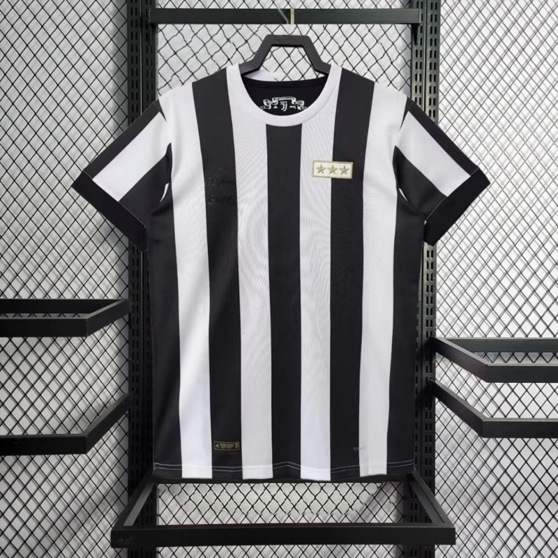 retro 2017 Juventus 120th Anniversary football jersey