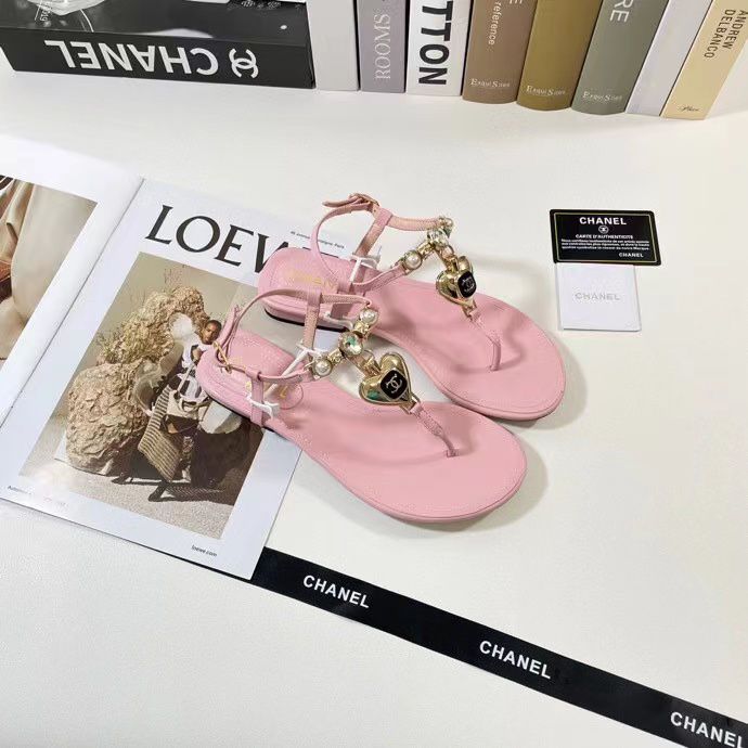 Chanel Shiny Pearl Crystal Cc Heart Thong Sandals Light Pink
