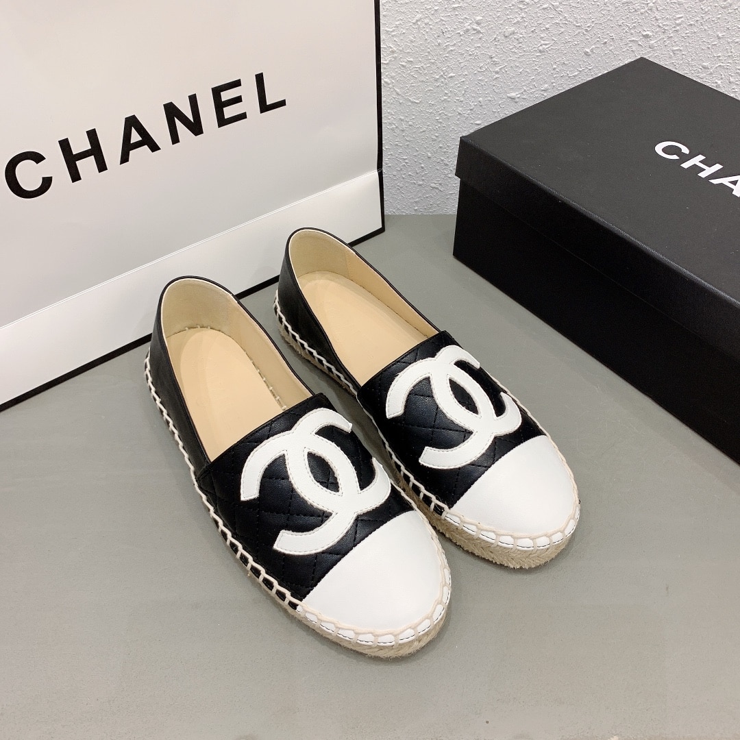 Chanel Cc Espadrilles Slip On White Black