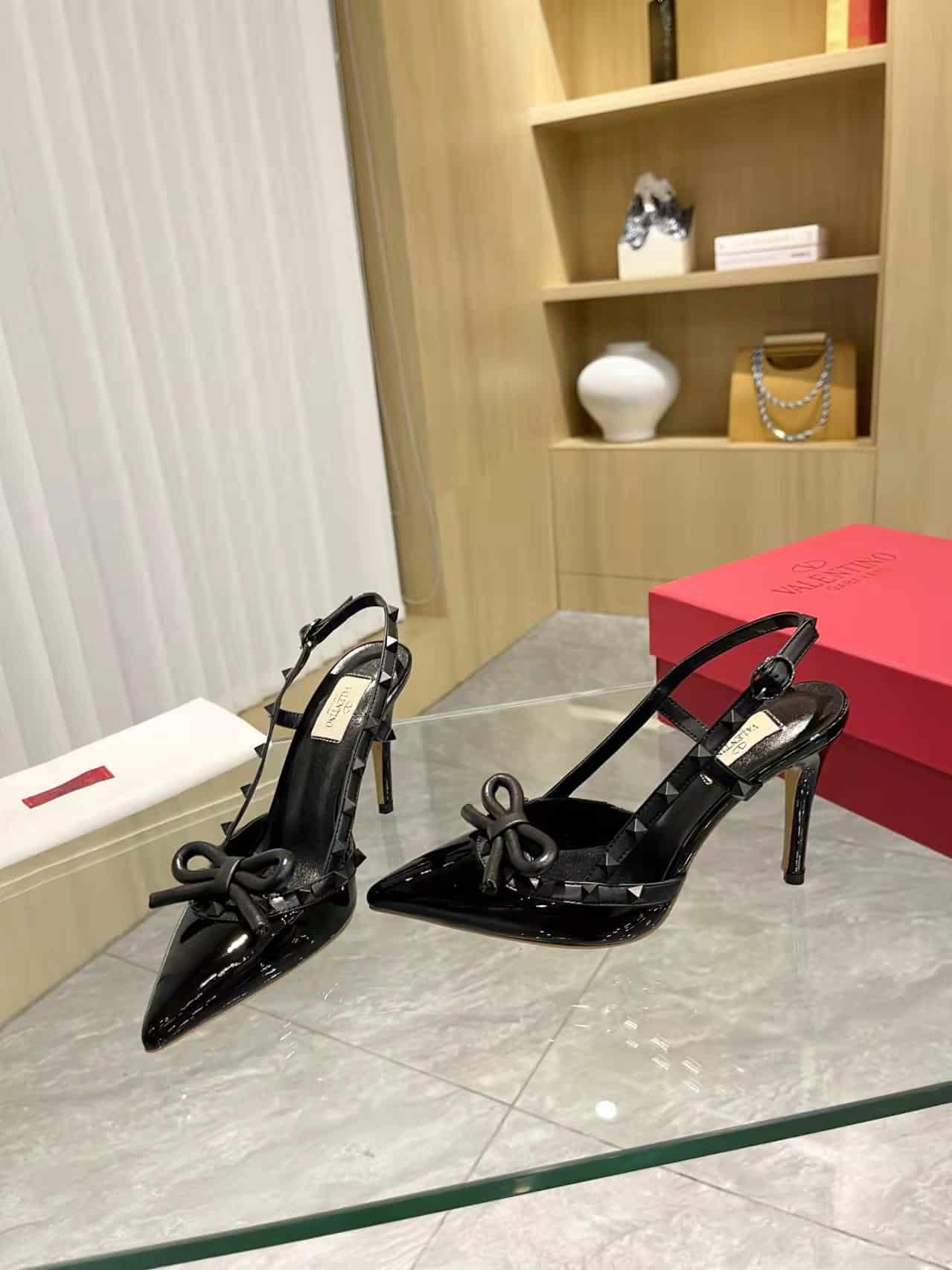 Valentino Rockstud Bow 100 Patent Slingback Pump Black