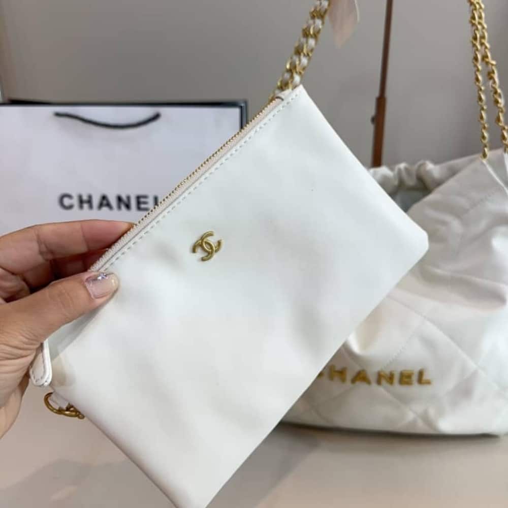 Chanel 22 Small Handbag White 36Cm AS3260 B09859 10601