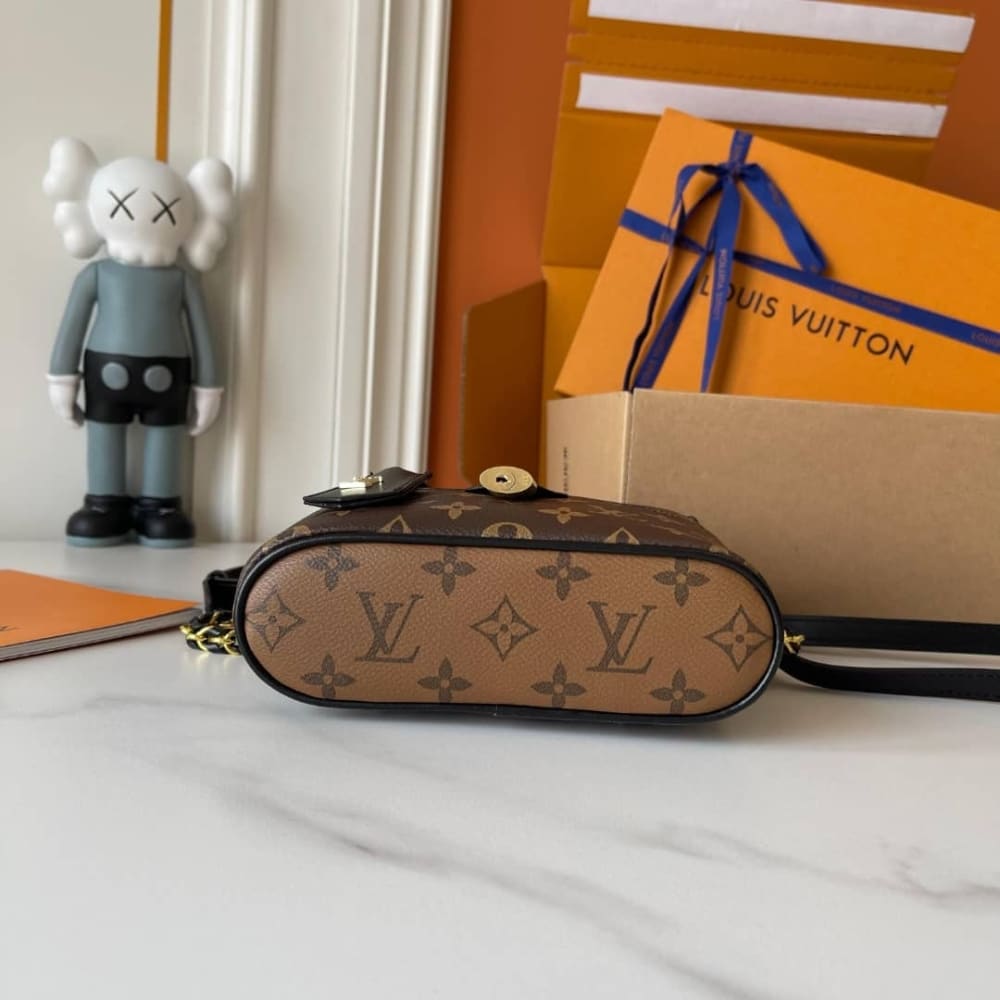 Louis Vuitton Vanity Chain Pouch Monogram Reverse Canvas Brown 19Cm M47125