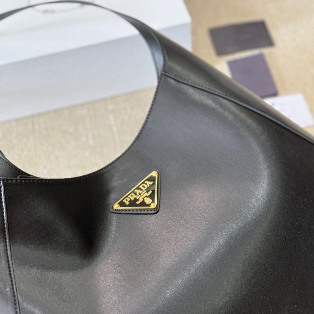 Prada Large Shoulder Bag With Topstitching Black 40Cm